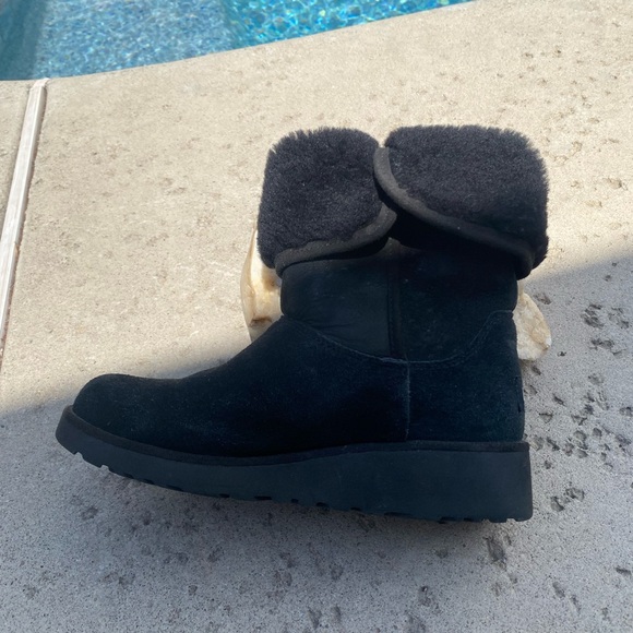 UGG Women's Black Winter Boots women’s size 6.5 - Picture 7 of 8